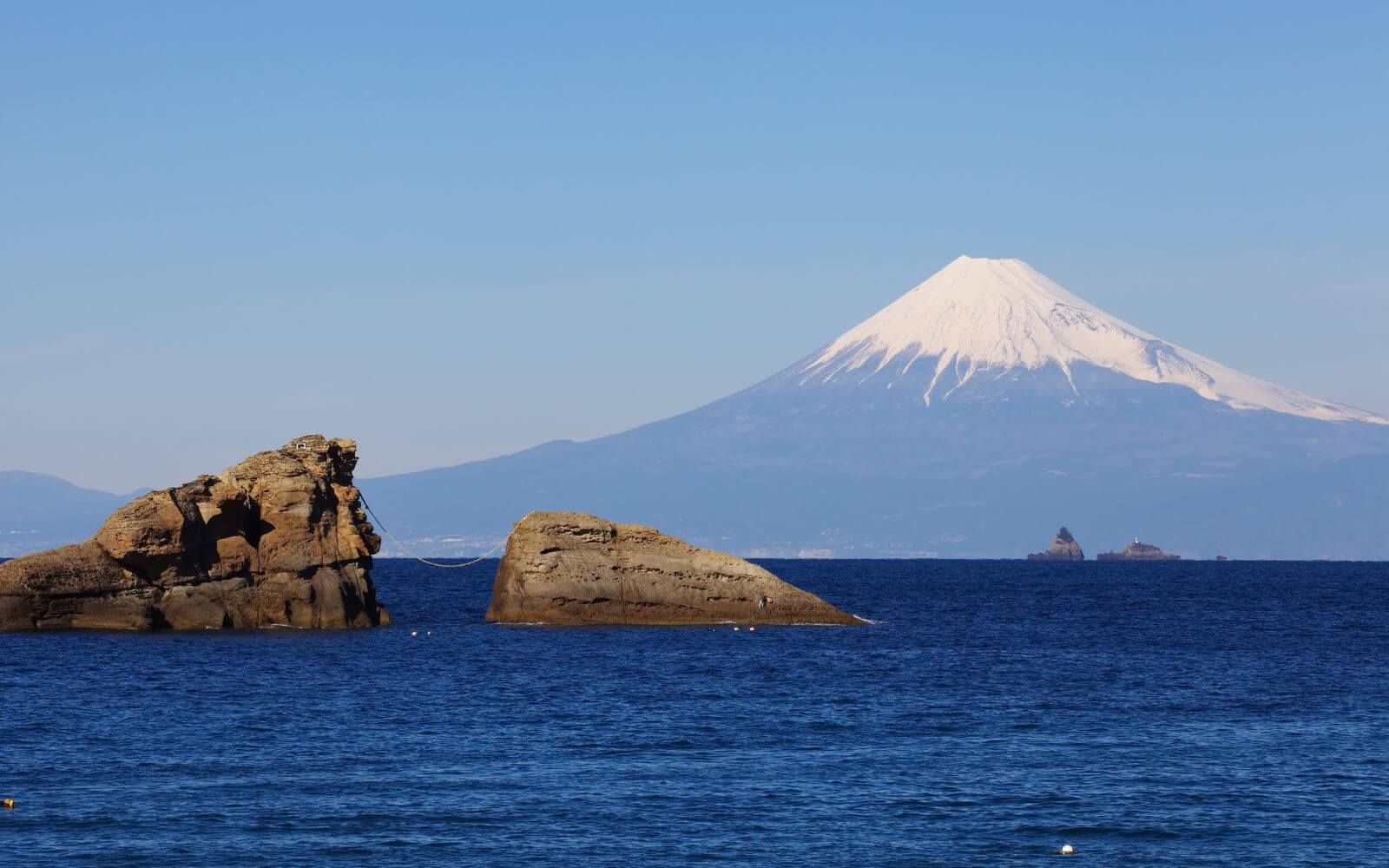 伊豆から見た富士山(静岡)